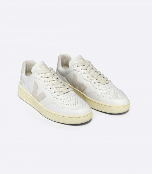 Veja V-90 Leather Sneakers Low Veja