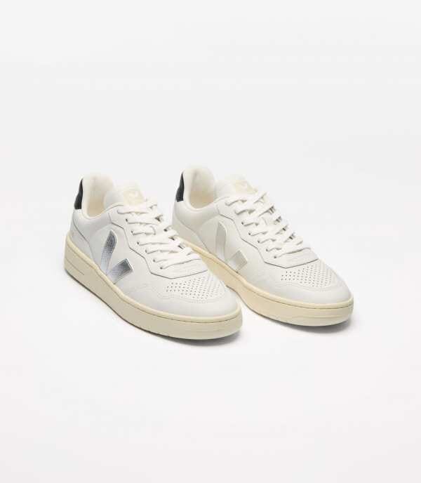 Veja V-90 Leather Sneakers Low Veja