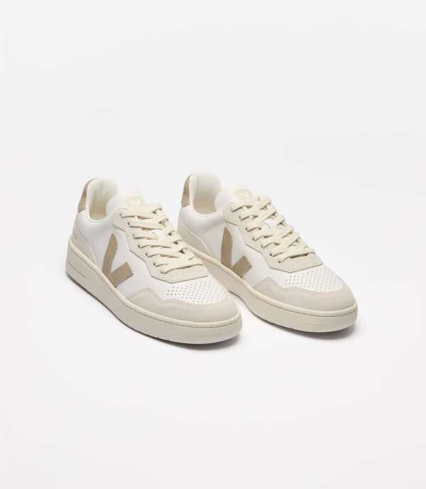 Veja V-90 Leather Sneakers Low Veja