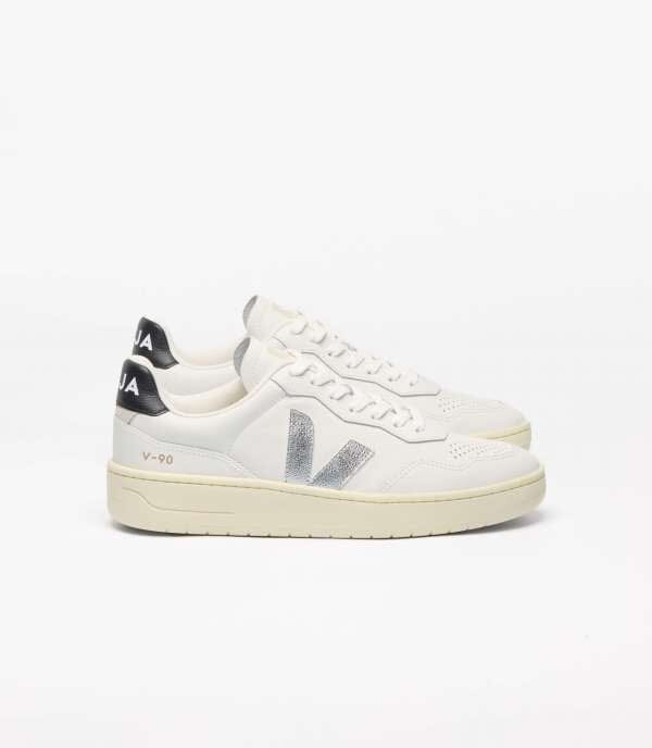 Veja V-90 Leather Sneakers Low Veja