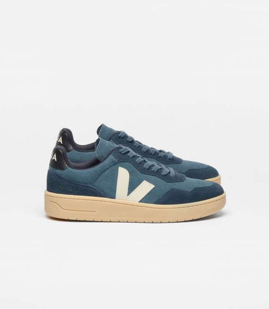 Veja V-90 Leather