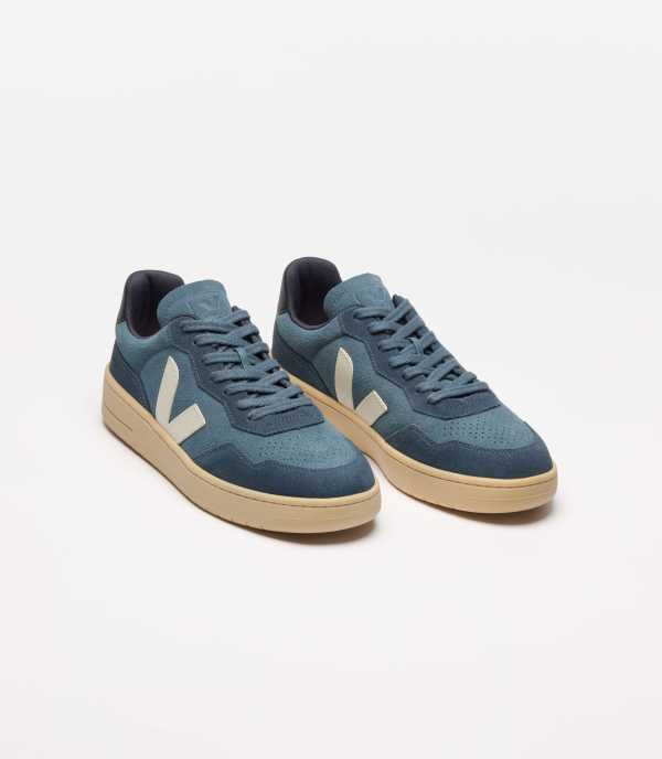 Veja V-90 Leather
