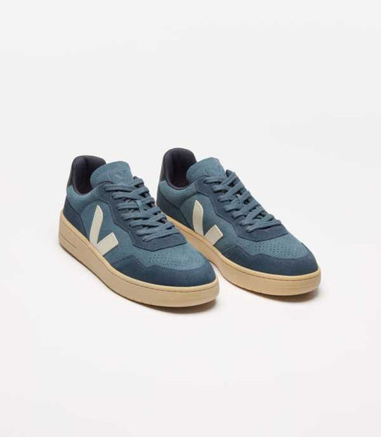 Veja V-90 Leather