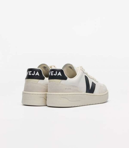 Veja V-90 Leather Sneakers Low Veja 